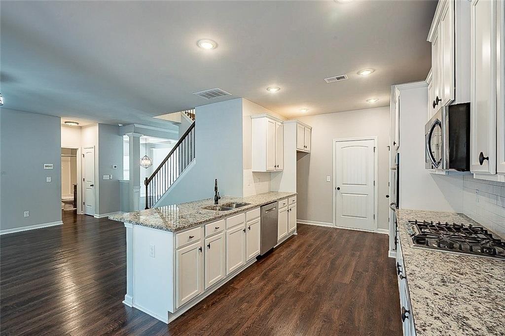 Janney Cir, Mcdonough, GA 30253