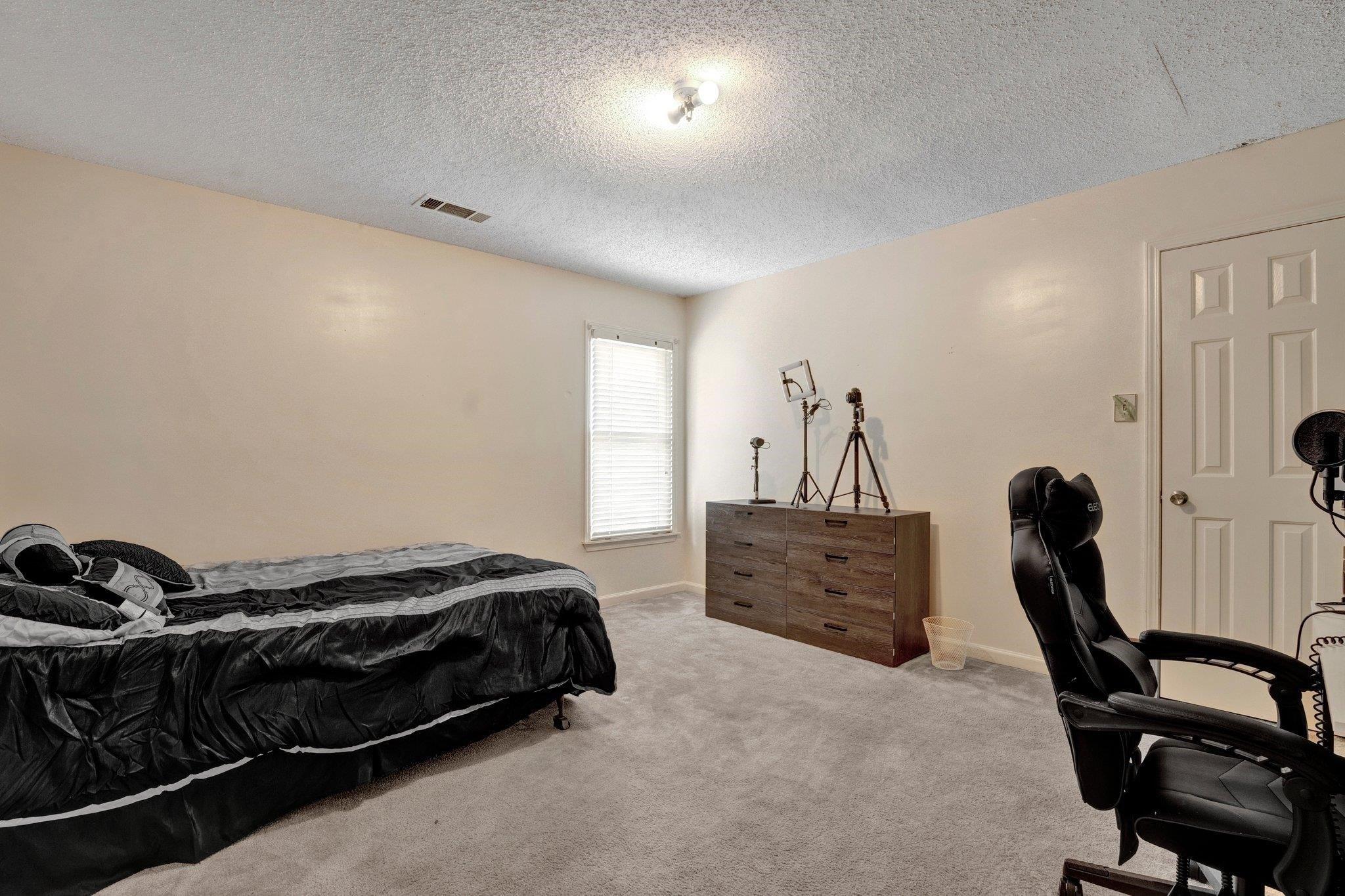 Chimneyrock Blvd, Cordova, TN 38016