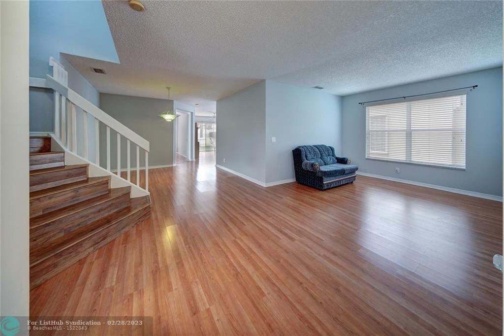 Nw 38th Dr, Coral Springs, FL 33067