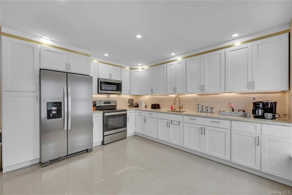 Rose Rd, Woodbourne, NY 12788
