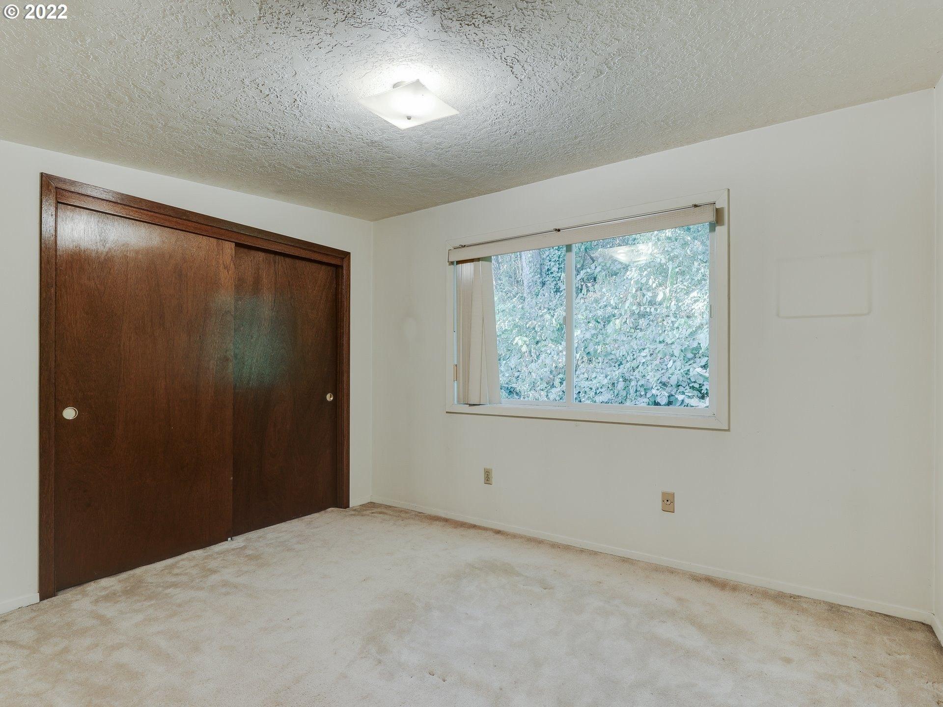 Willamette Dr, West Linn, OR 97068