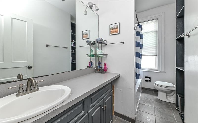Ivy St, Pittsburgh, PA 15218