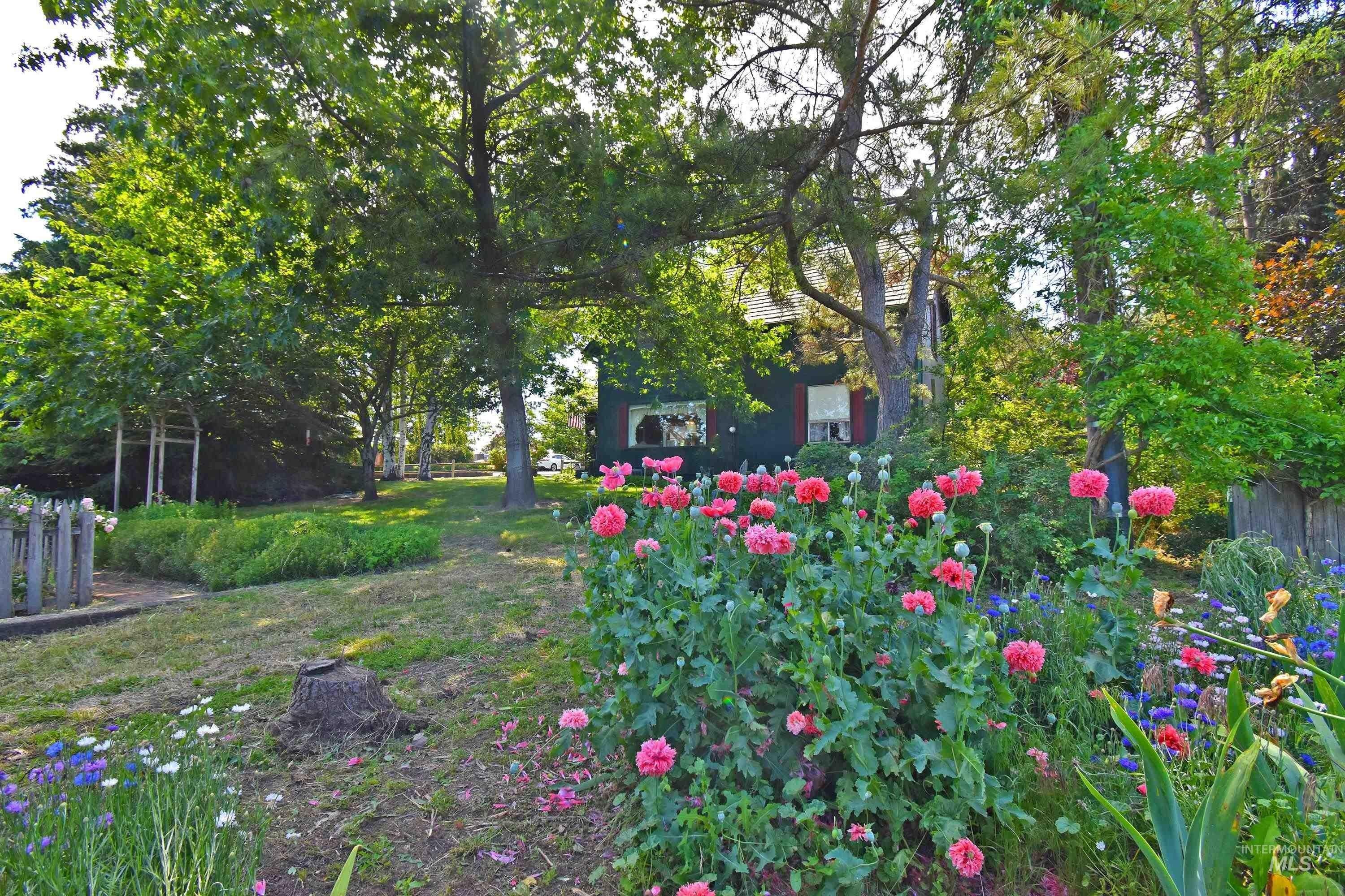 16th Ave, Clarkston, WA 99403