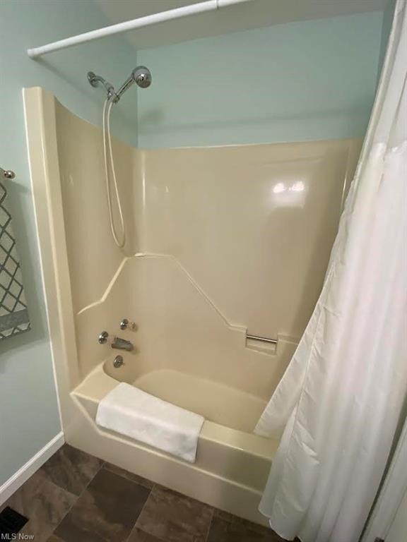 Rauch Dr, Marietta, OH 45750