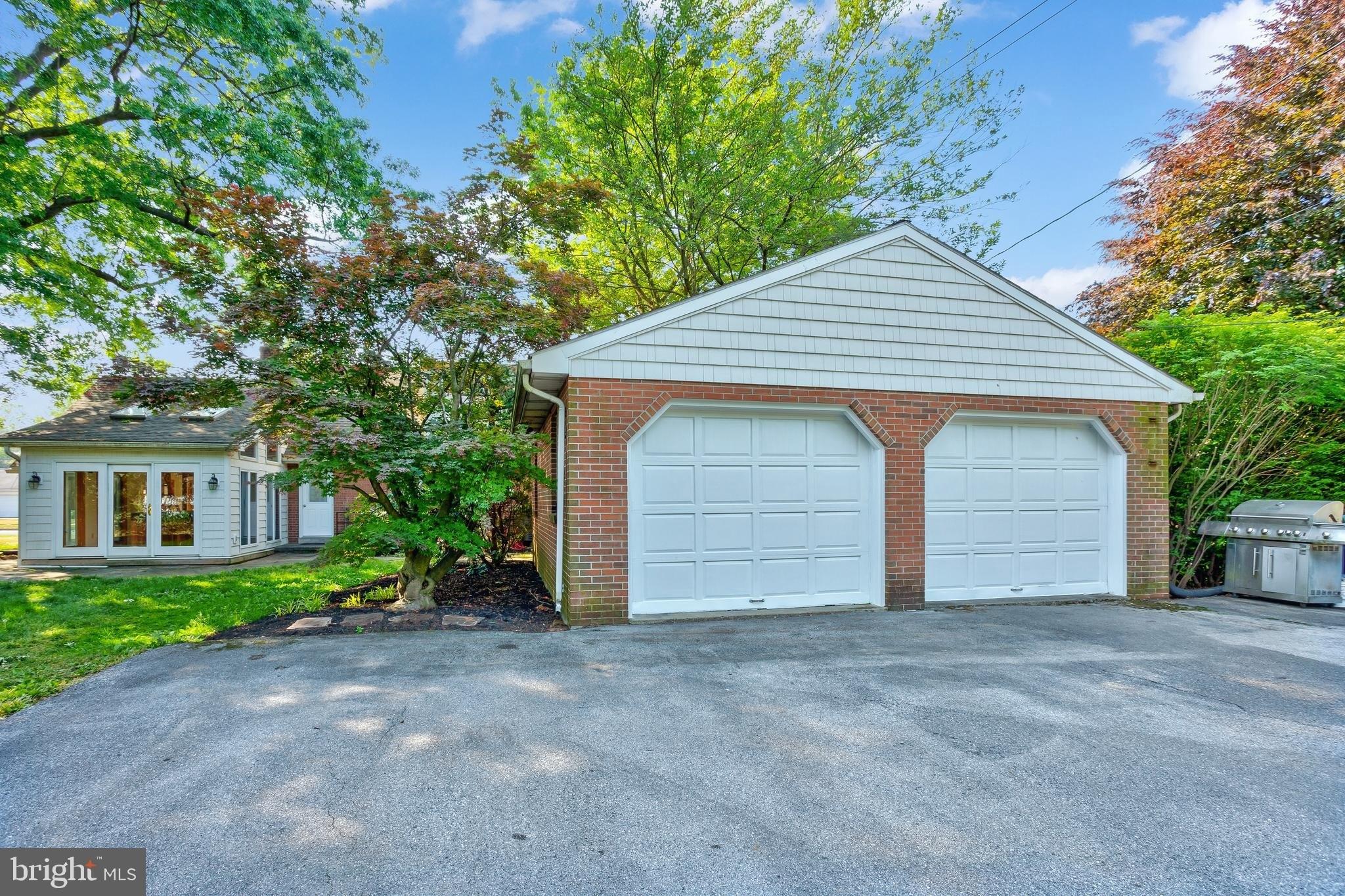 E Walnut St, Palmyra, PA 17078