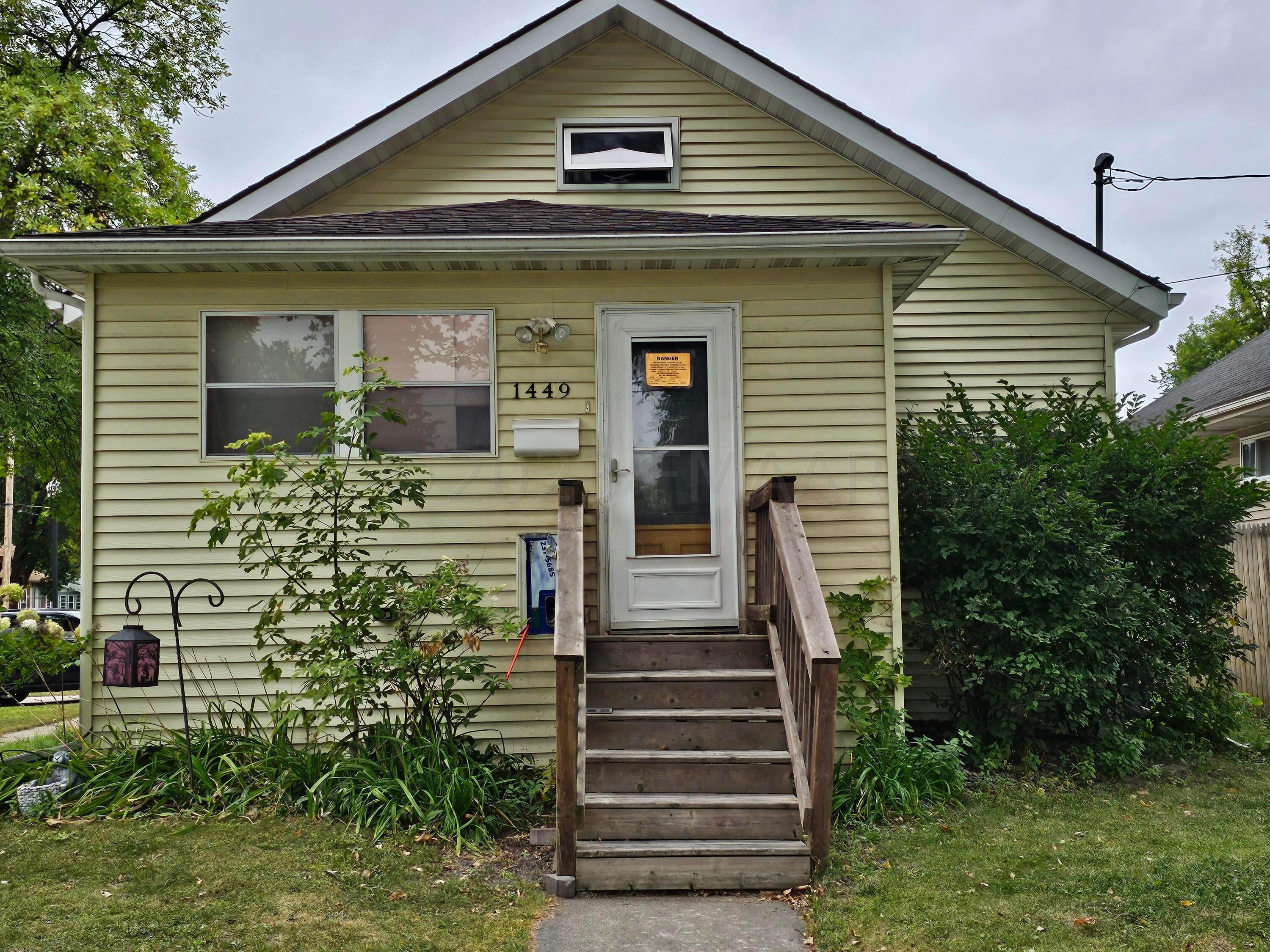 4th Ave S, Fargo, ND 58103