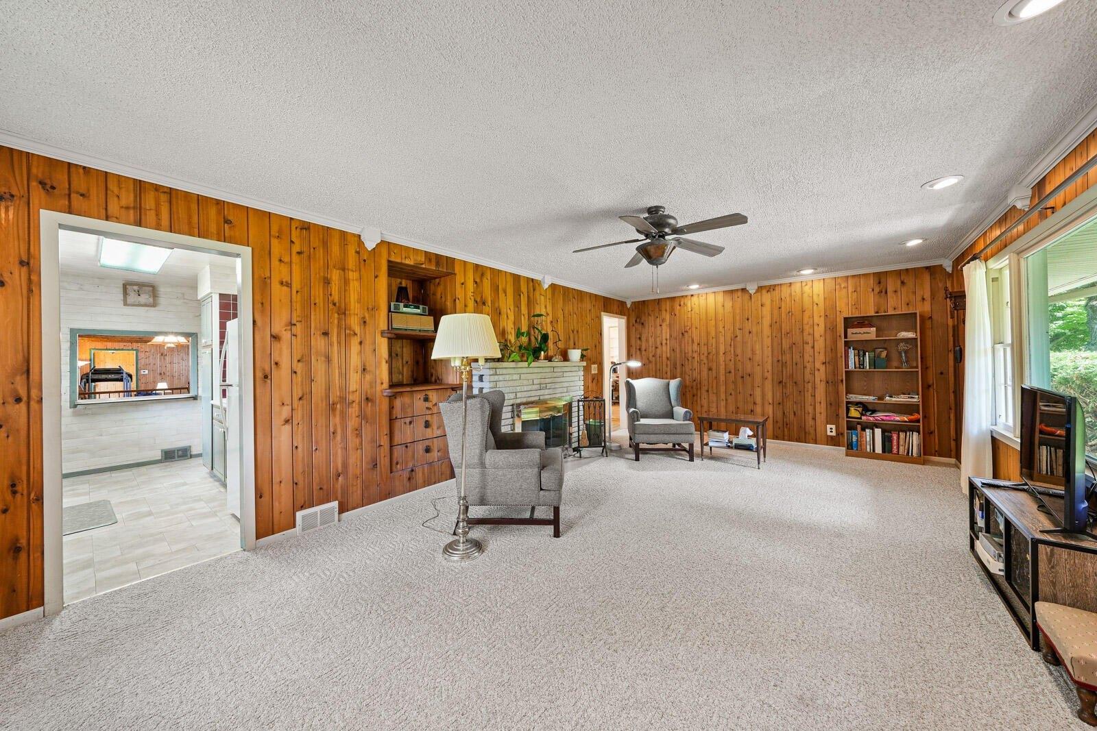 N Fulton St, Cassopolis, MI 49031