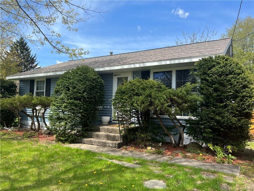 Lamont Cir, Cortland, NY 13045