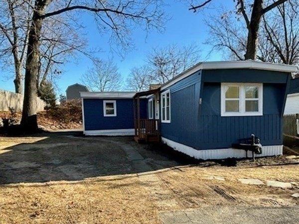 Lillian St, Ludlow, MA 01056