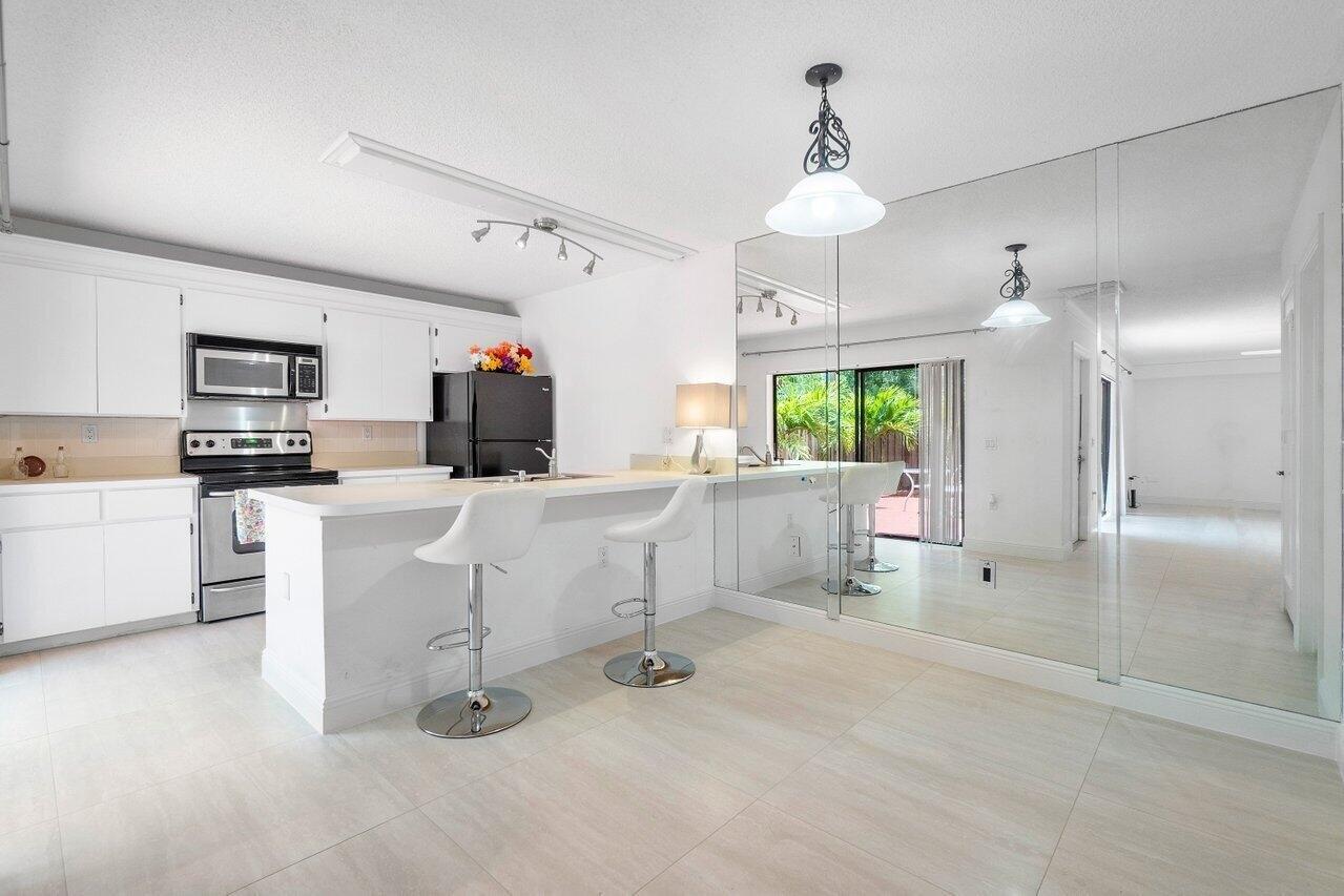 73rd Way, West Palm Beach, FL 33407