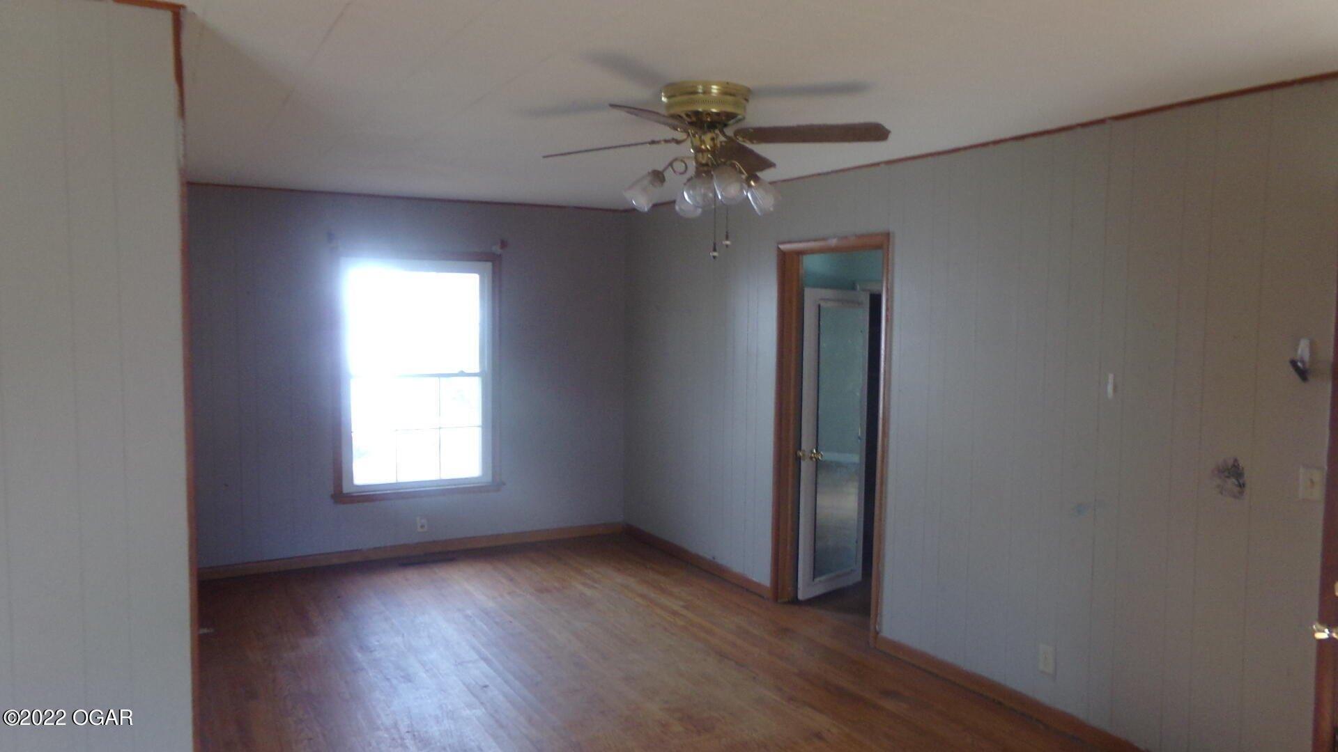 S Vermont Ave, Columbus, KS 66725