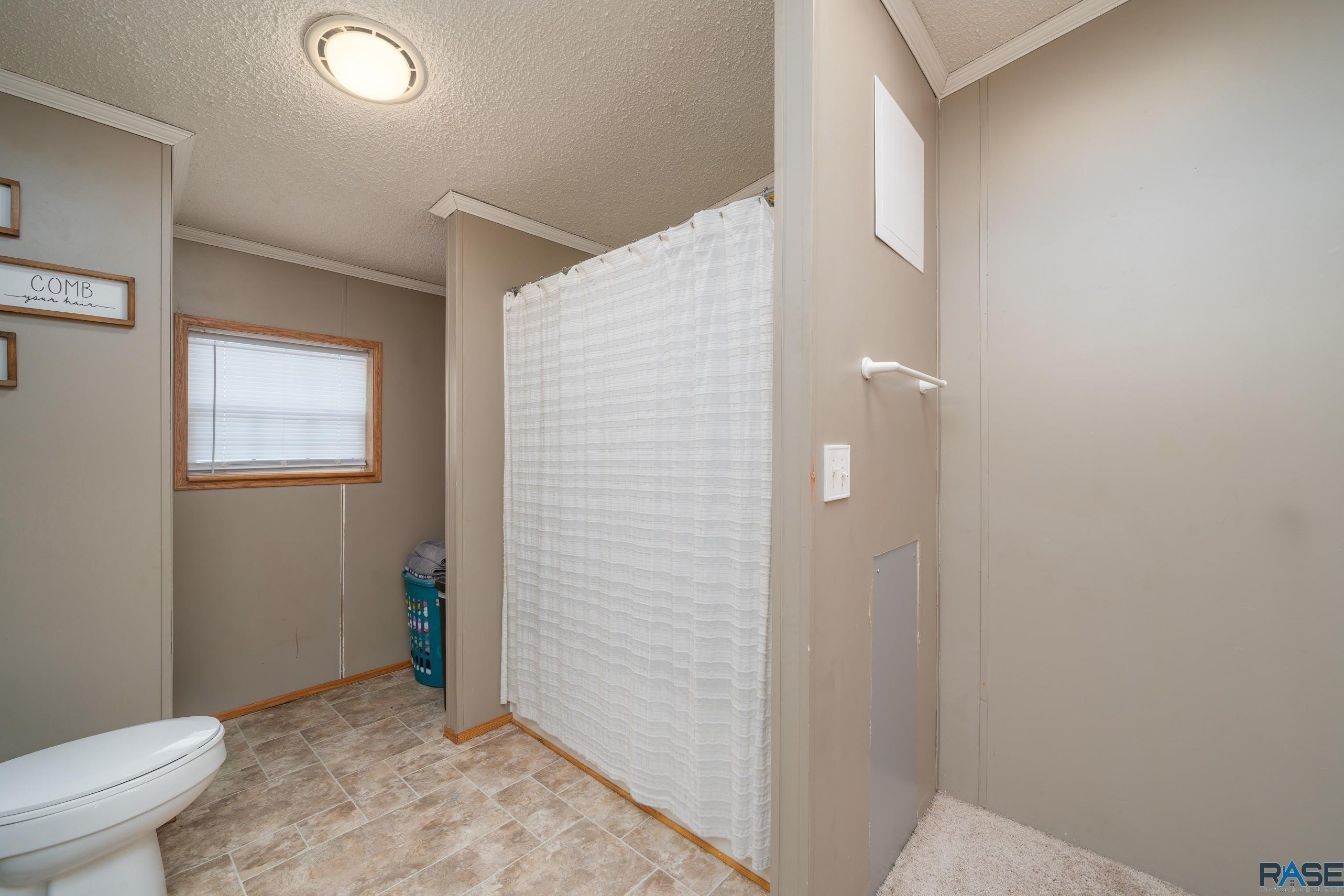 N Fiero Pl, Sioux Falls, SD 57104
