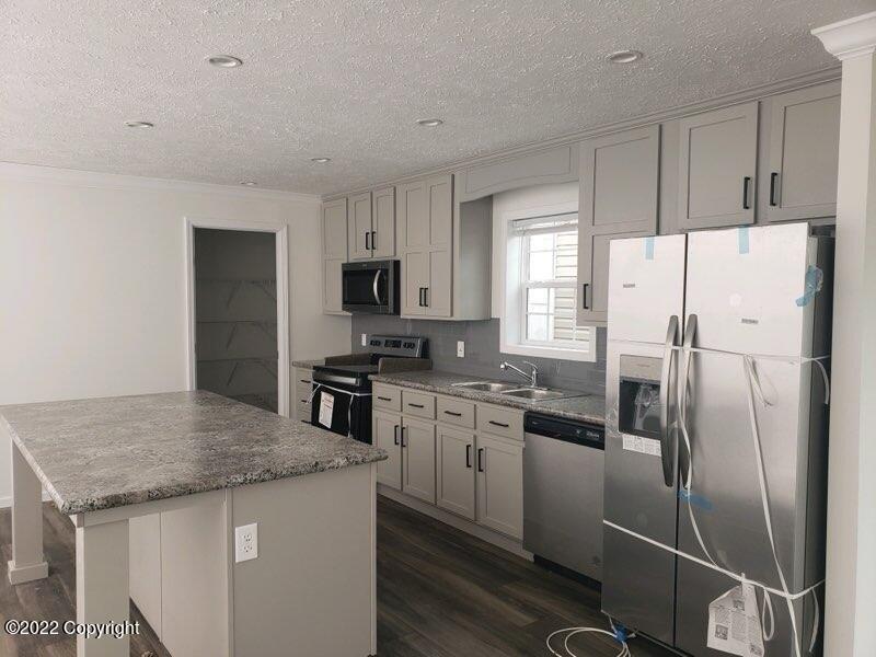 Shade Tree Ave, Gillette, WY 82716