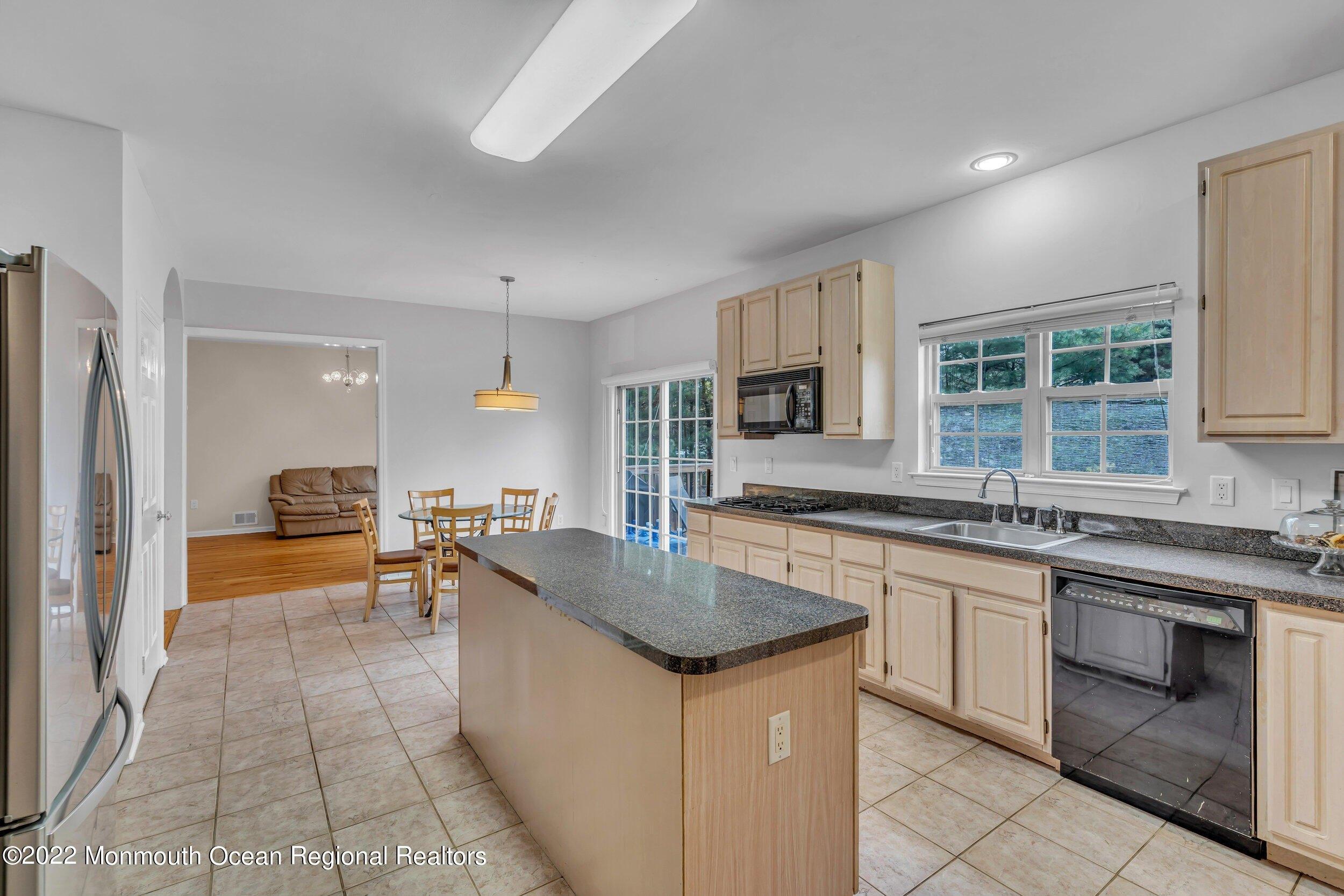 W Kennedy Blvd, Lakewood, NJ 08701