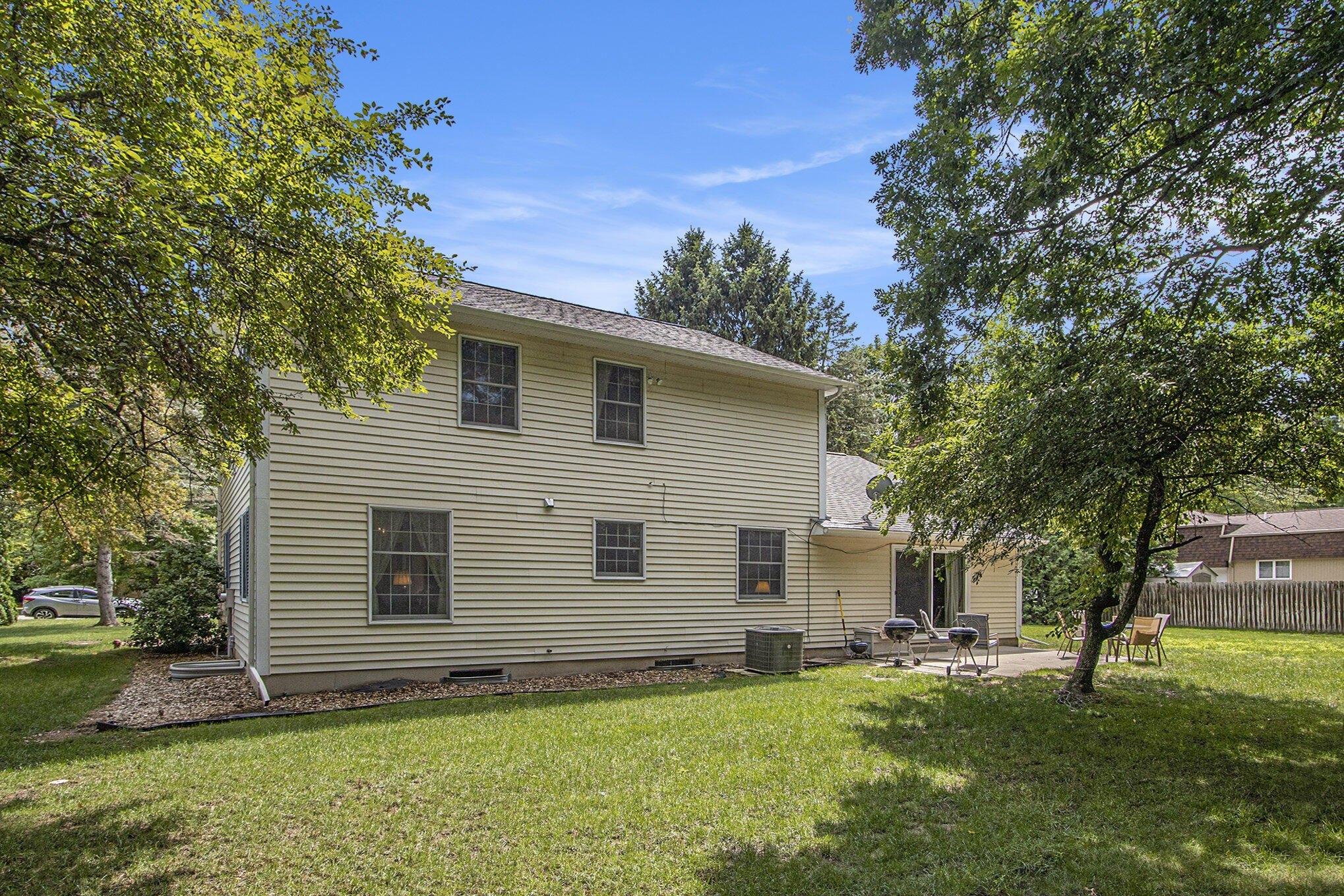 Orchard Hill Ave, Kalamazoo, MI 49009
