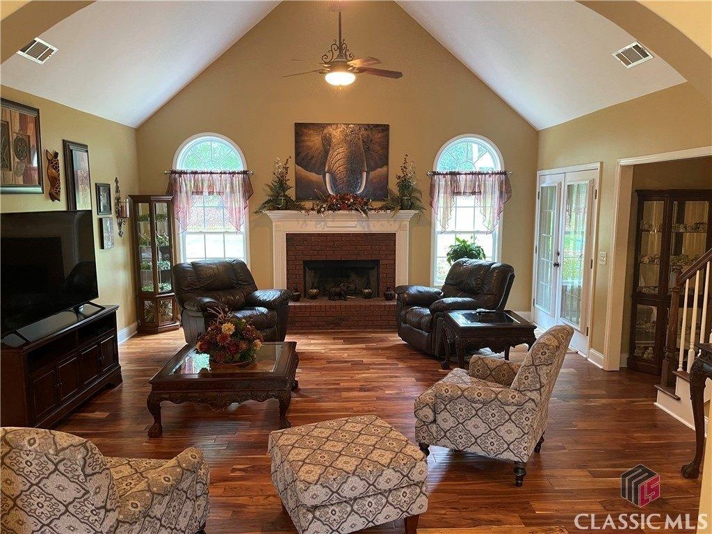 Clear Spring Ln, Oxford, GA 30054