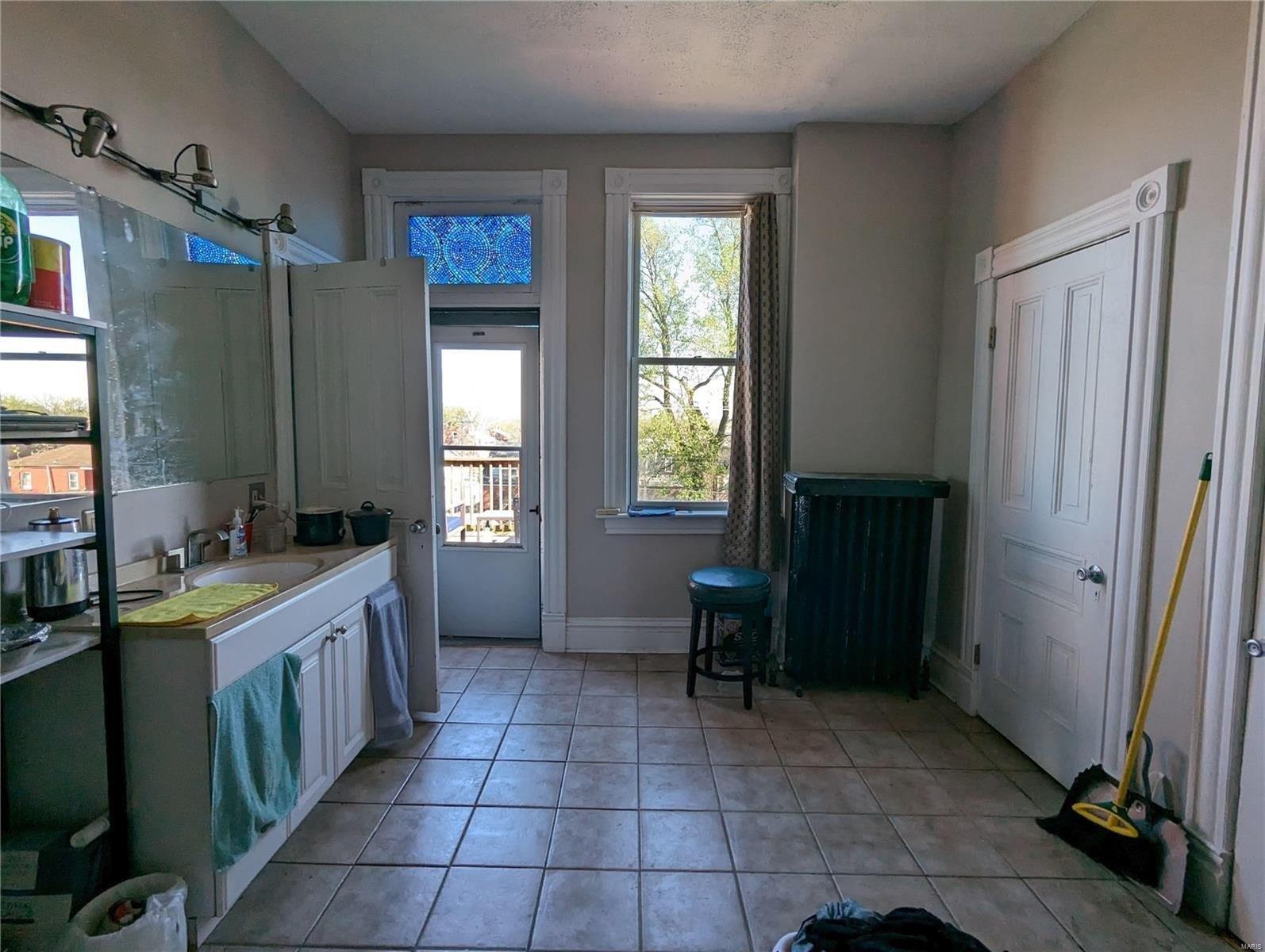 Michigan Ave, Saint Louis, MO 63111