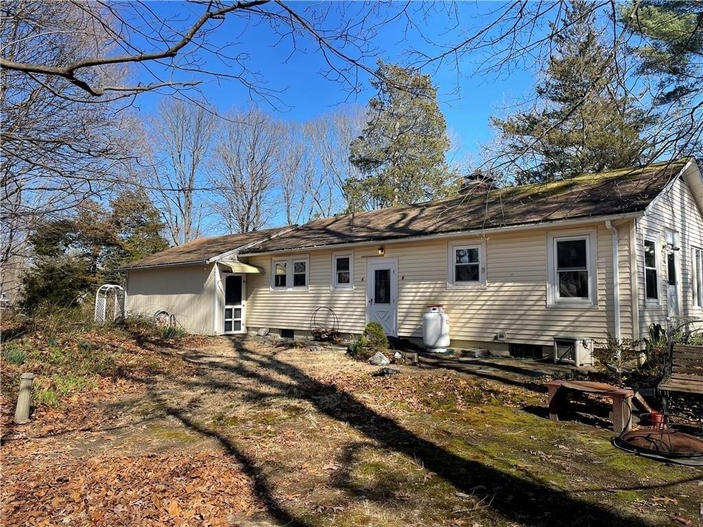 Gardiner Ave, North Kingstown, RI 02852