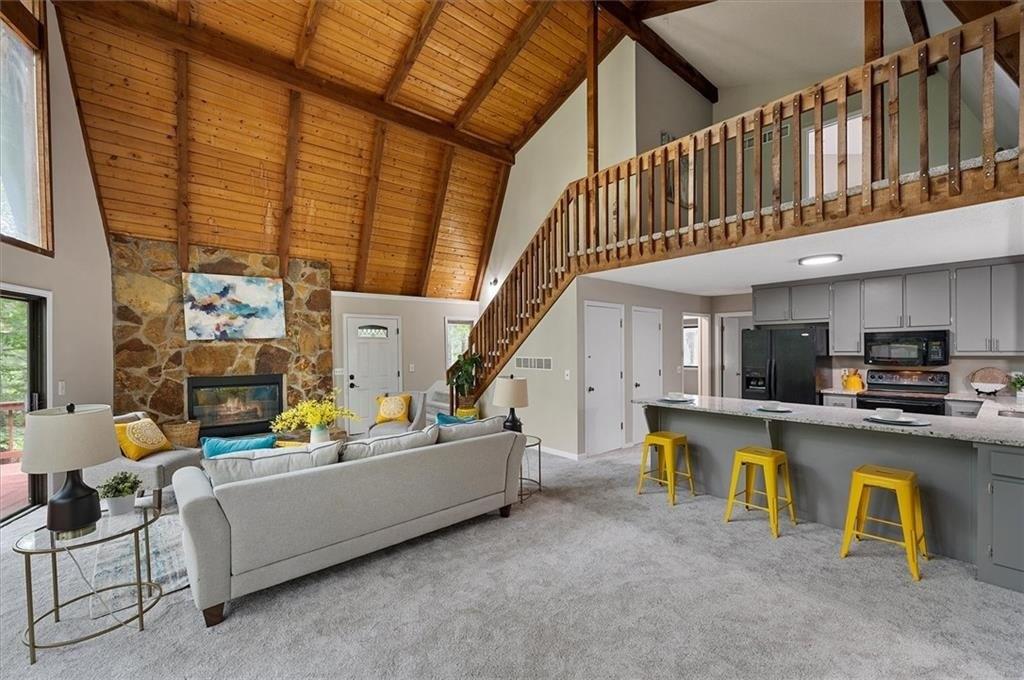 White Eagle Dr, Waleska, GA 30183