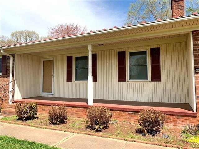 Surrey Dr, Lincolnton, NC 28092