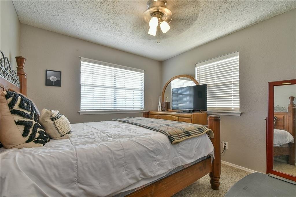 Glenwood Dr, Moore, OK 73160