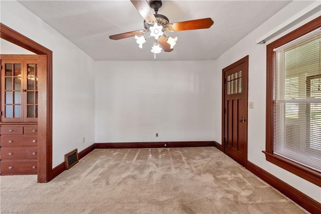 Lamont St, Akron, OH 44305