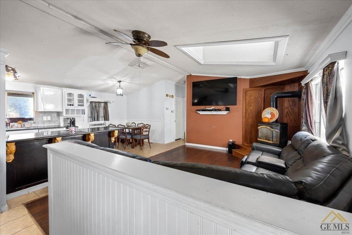 Gatson St, Bakersfield, CA 93314