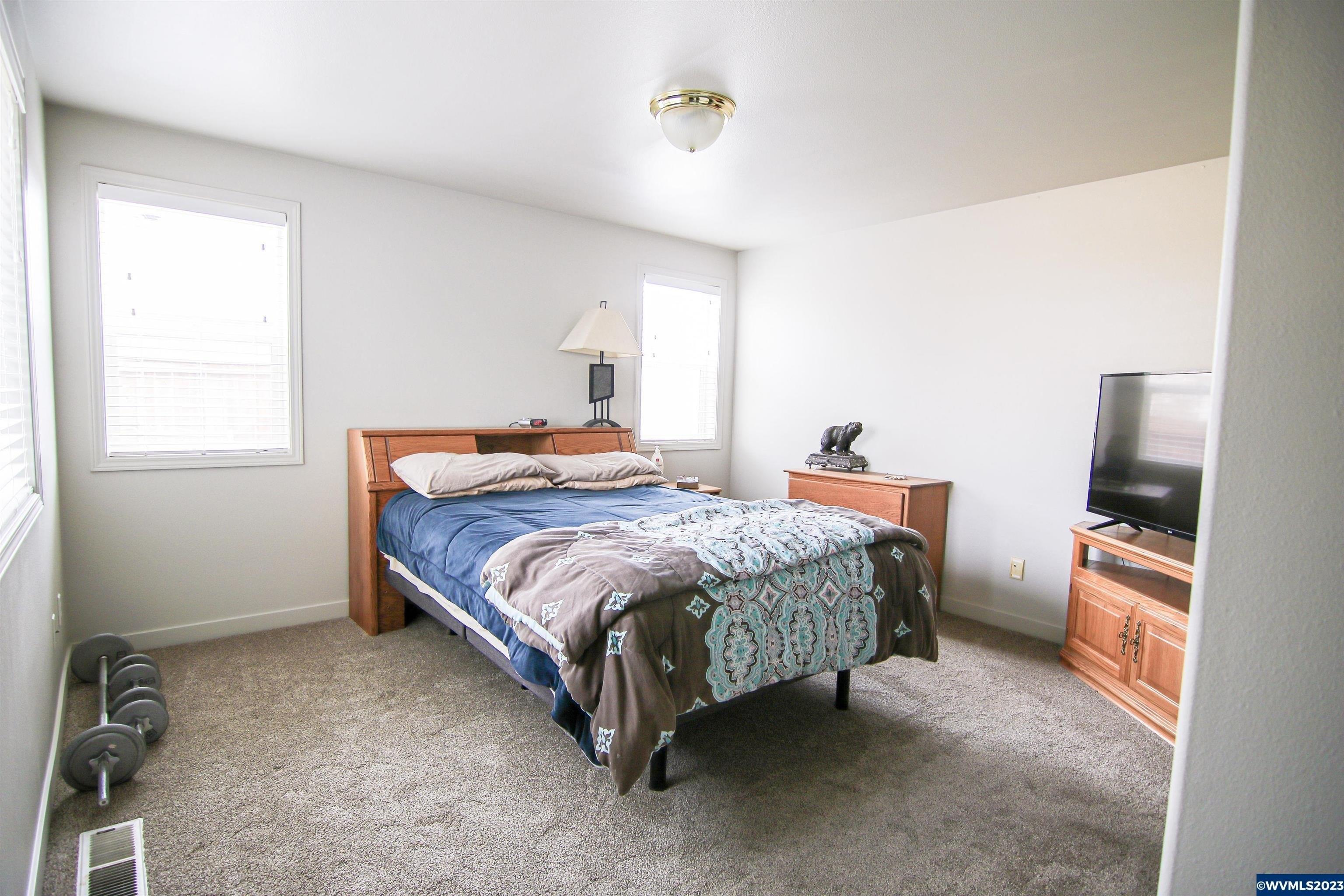 Park Pl S, Monmouth, OR 97361