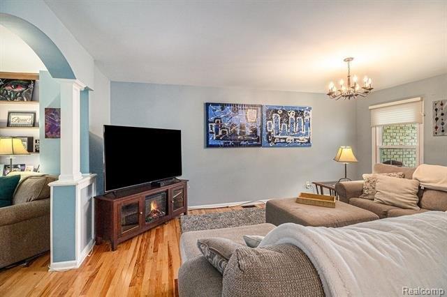 Lockmoor Dr, Grand Blanc, MI 48439