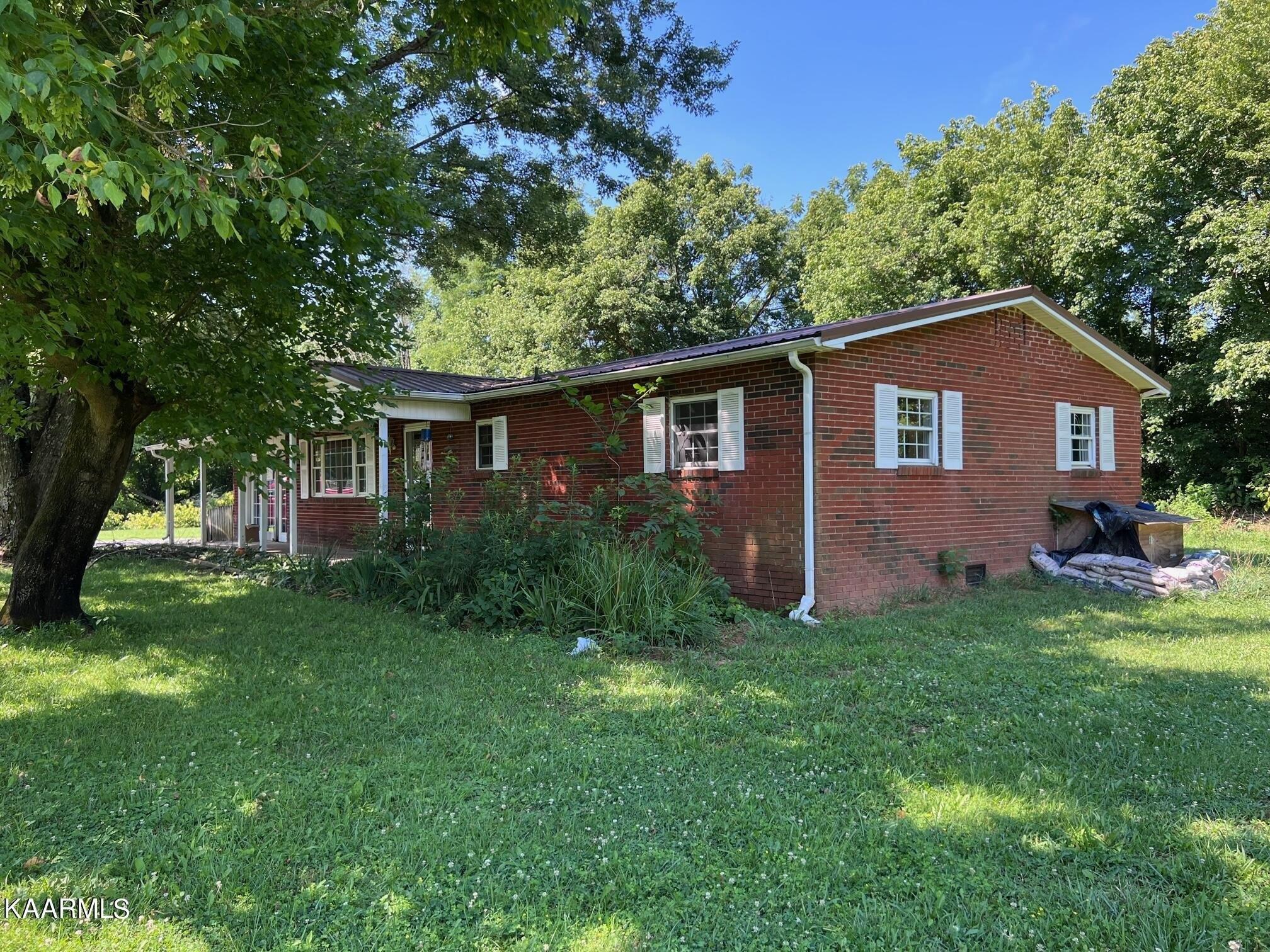 Mcneil Cir, Mooresburg, TN 37811