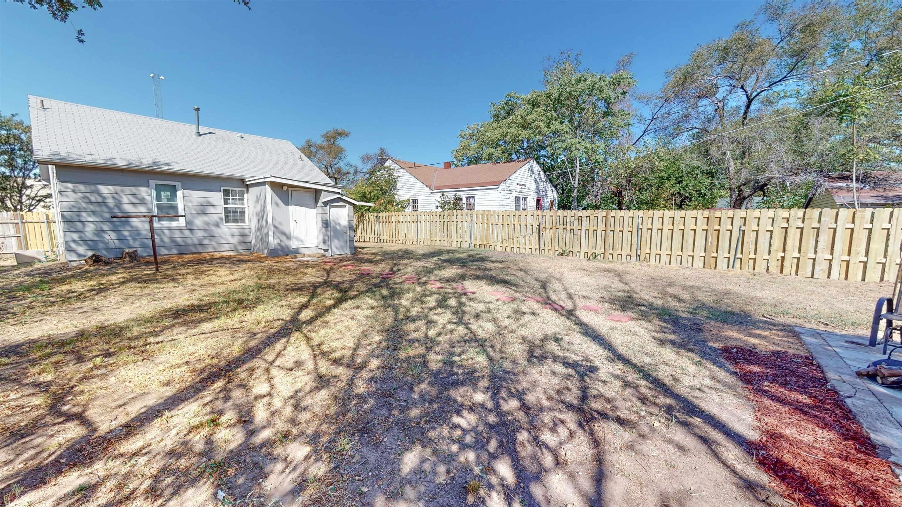 S Laura Ave, Wichita, KS 67211
