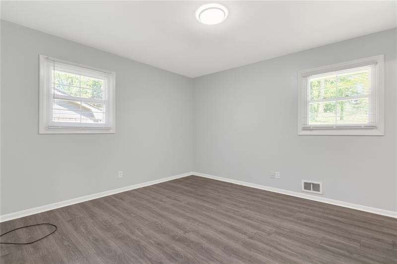 Sarahs Ln, Tucker, GA 30084