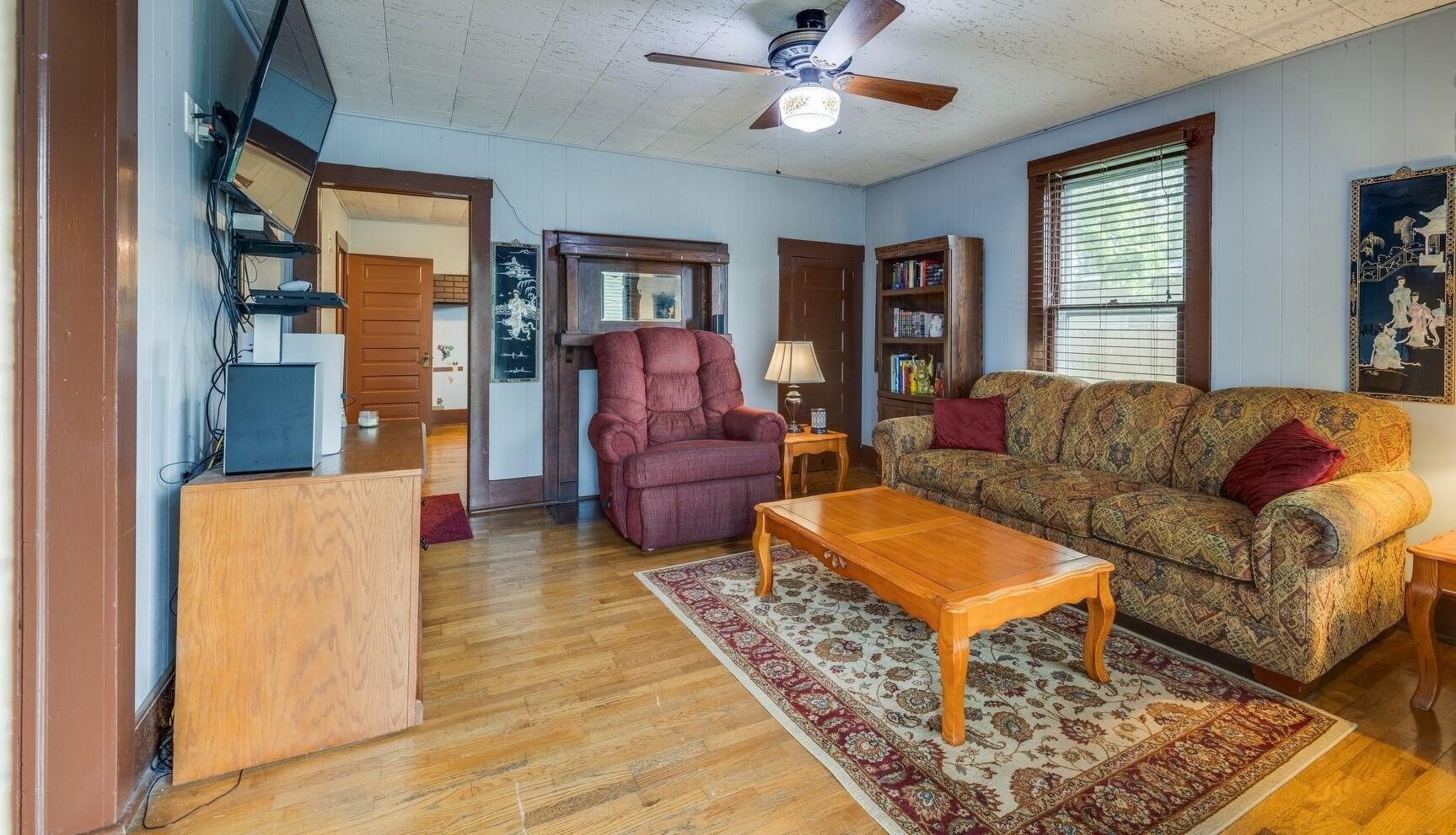 E Myrtle Ave, Johnson City, TN 37601