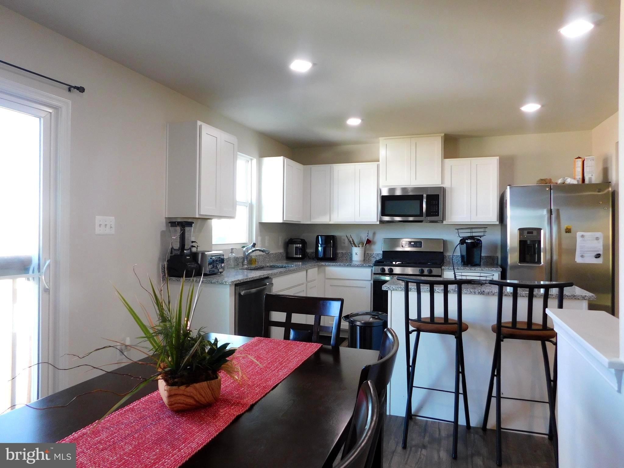 Rhea Dr, Martinsburg, WV 25403
