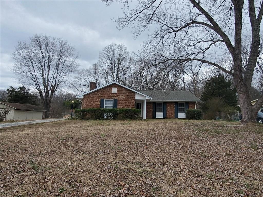 Buckingham Rd, Burlington, NC 27217