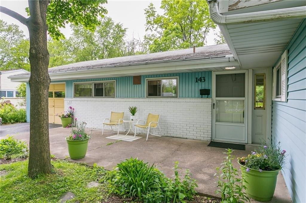 Hemingway Dr, Rochester, NY 14620