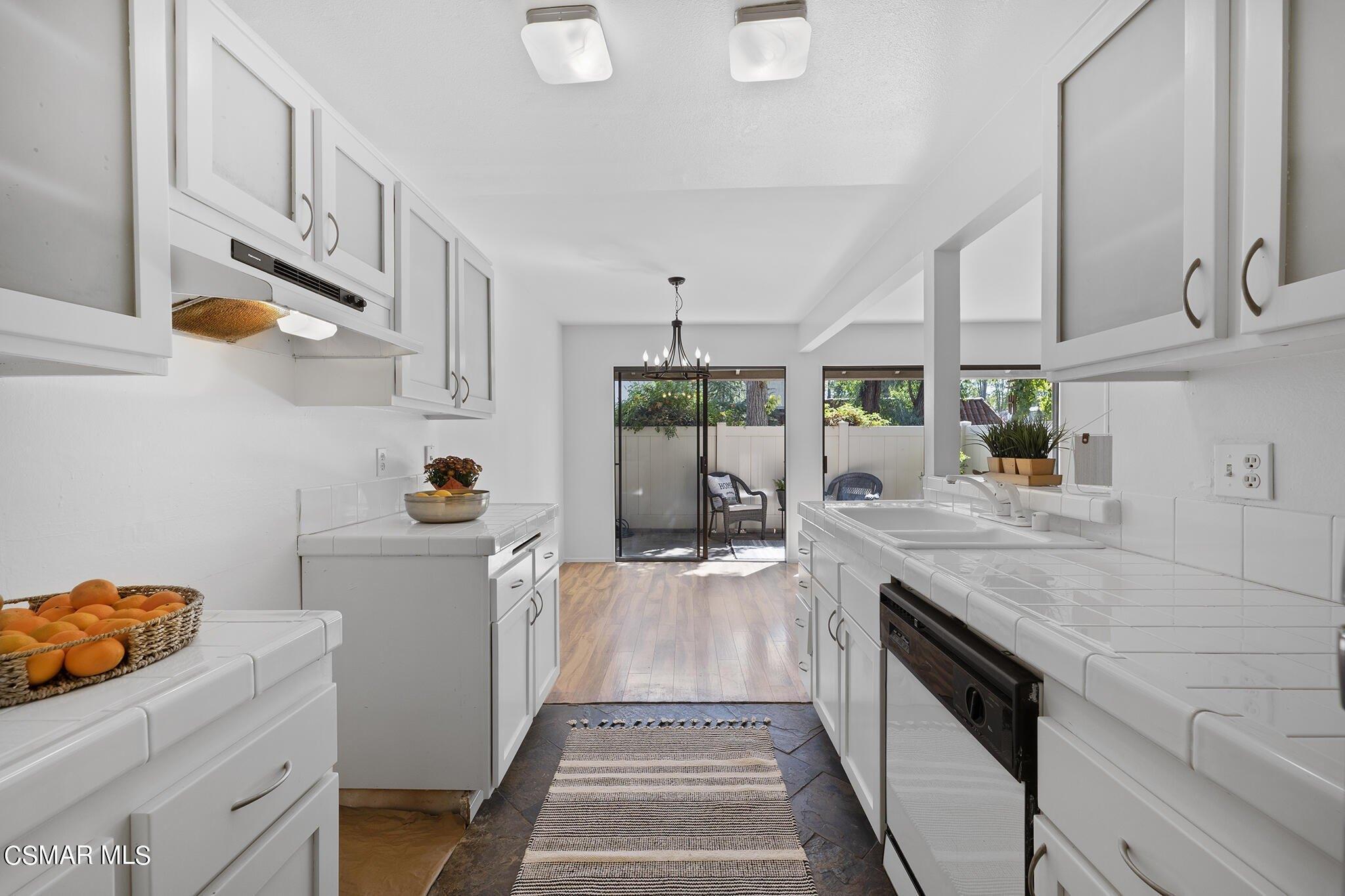 Landsburn Cir, Westlake Village, CA 91361