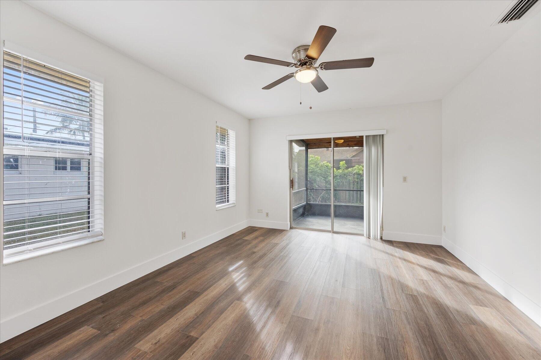 Sun Up Ln, Lake Worth, FL 33462