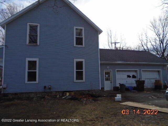 E Clinton Trl, Charlotte, MI 48813