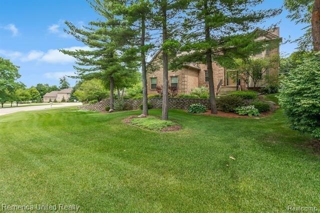 Crooked Stick Ct, Brighton, MI 48116