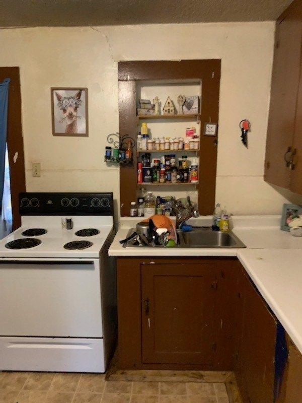 Byron St, Pineville, LA 71360