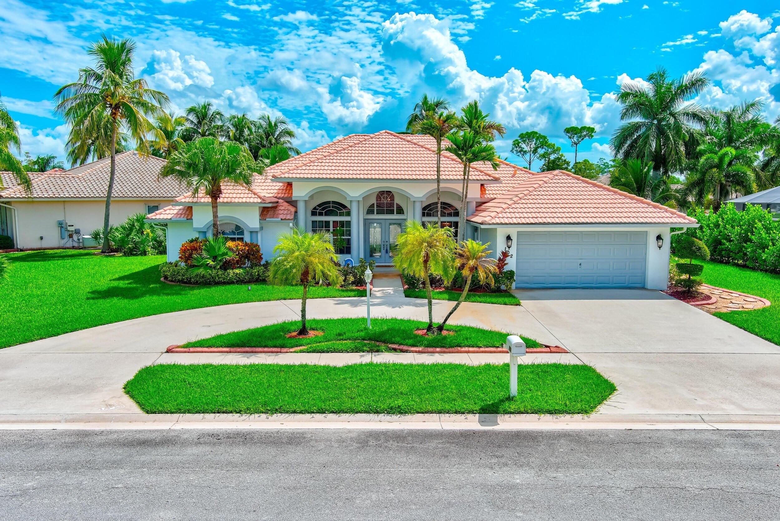 Cypress Cres, Royal Palm Beach, FL 33411