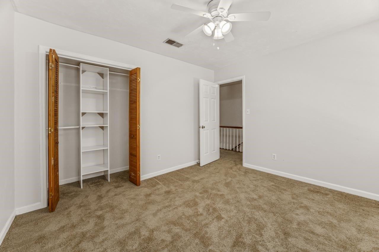 Giles Pl, Tallahassee, FL 32309