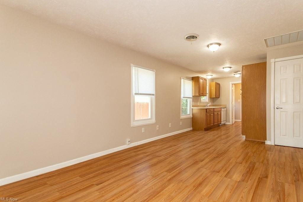 Weber Dr, Mentor On The Lake, OH 44060
