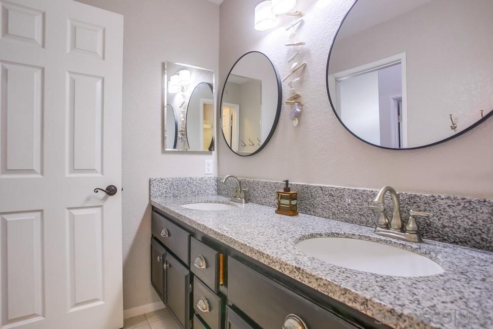 Avenida Canora, Oceanside, CA 92057