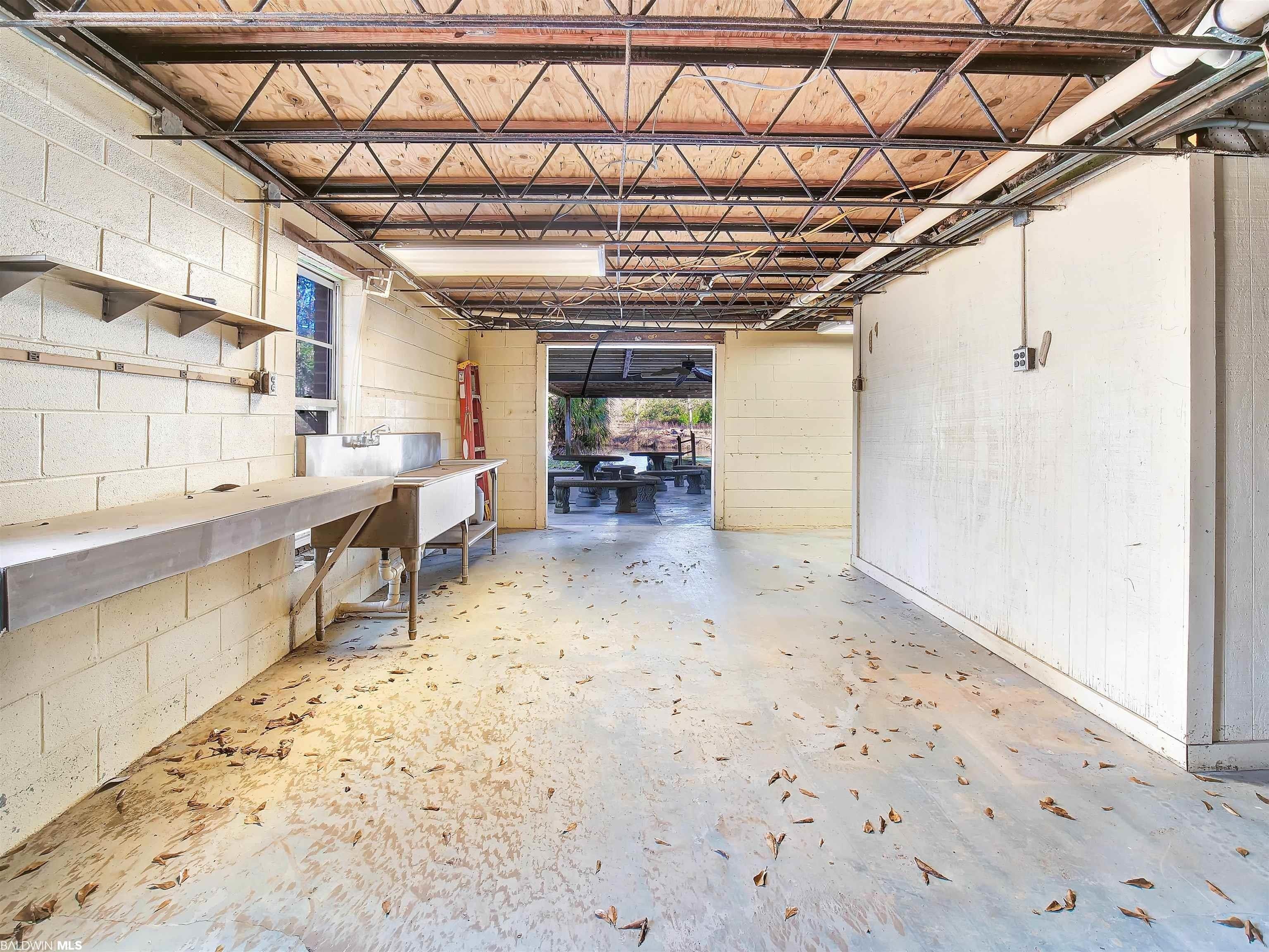 N Wenzel Rd, Foley, AL 36535