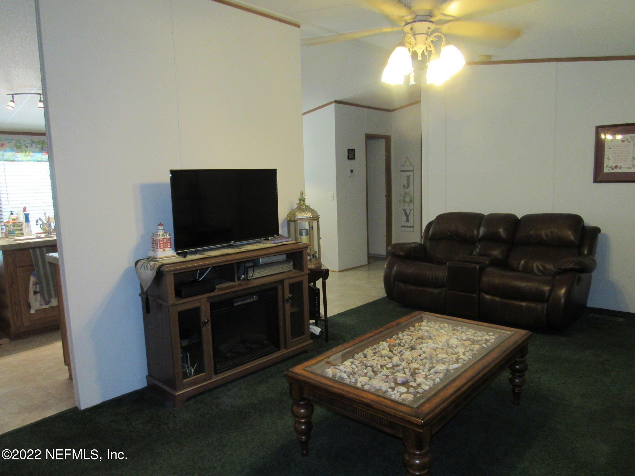 Indiana St, Crescent City, FL 32112