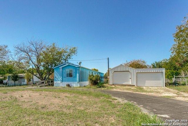 Pioneer Rdg, San Antonio, TX 78245