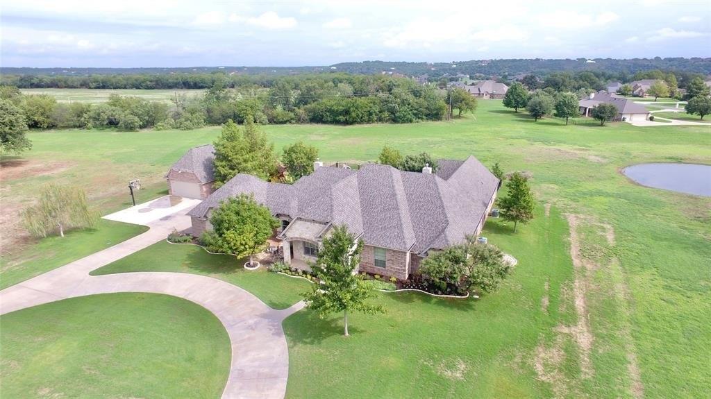 W Iberian Ct, Granbury, TX 76048