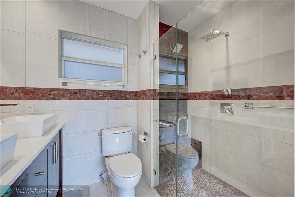 Ne 9th Ct, Pompano Beach, FL 33060